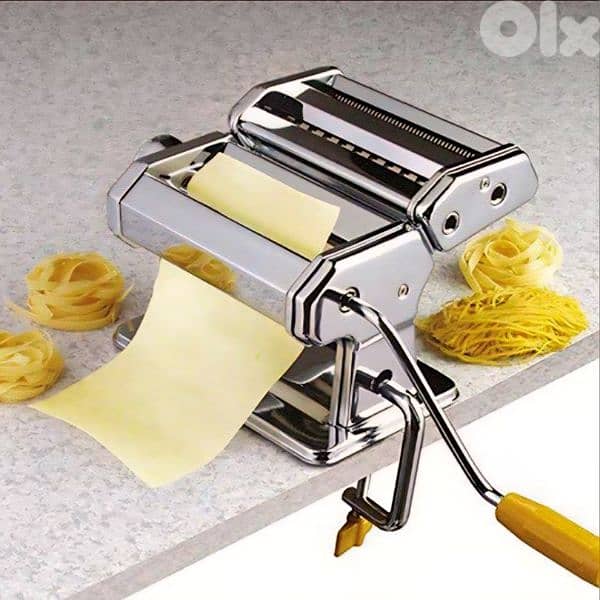 رقاقة عجينة مع عدة سماكات pasta and dough maker 0