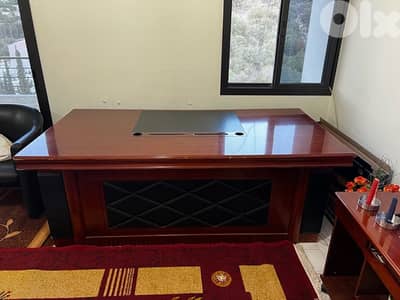 table Desk and 6 chairs طاولة مكتب  و 6 كراسي