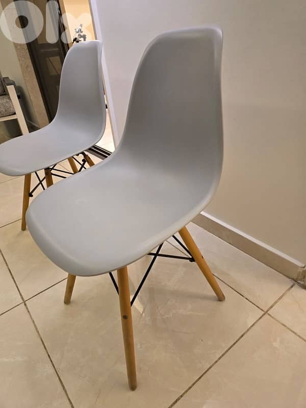 living room sofa and chairs 4