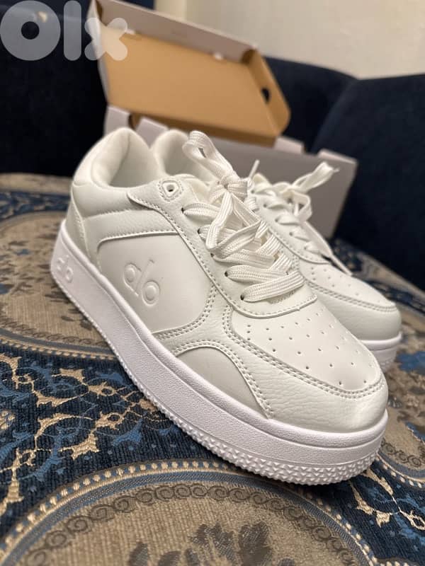 alo sneakers 2
