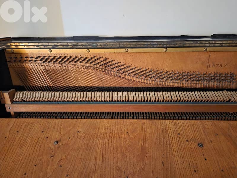 Antique 1930s French STAUB Médaille d'Or Piano – Rare Collectible 7