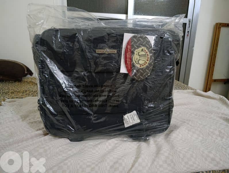small luggage bag 1