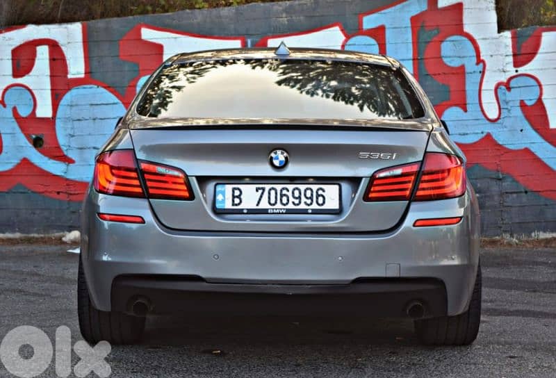 BMW 3-Series 2011 0