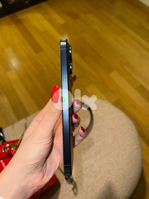 iPhone 15 Pro Max 256GB Sim/eSim– Excellent Condition 3