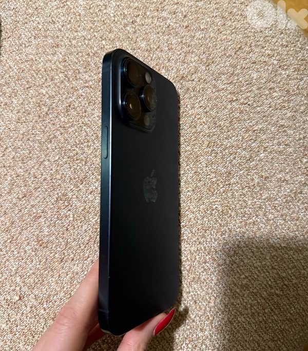 iPhone 15 Pro Max 256GB Sim/eSim– Excellent Condition 4