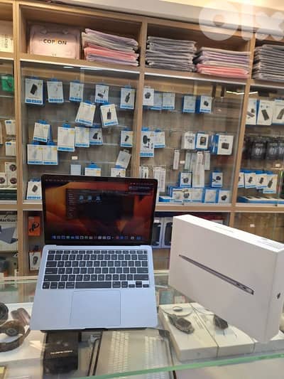 Used macbook air 13 2019  *8/128 gb  *cor i5 *236 cycle