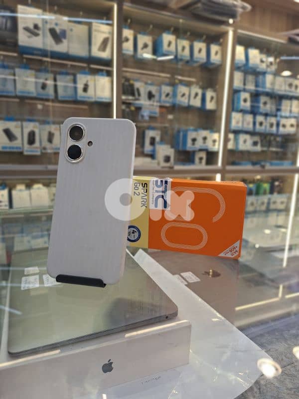 Used tecno spark go 2 3/64 gb white 0