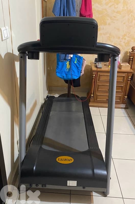 treadmill for sale excellent condition 3
