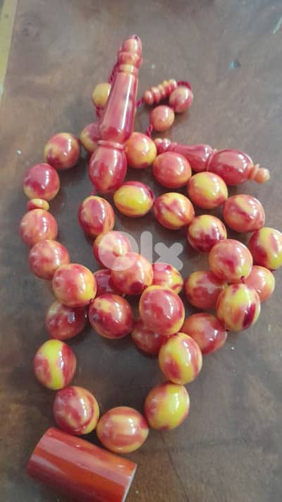 مسبحه مسكي قضبان خراطه مميزه في وزن مع شقفه خامه