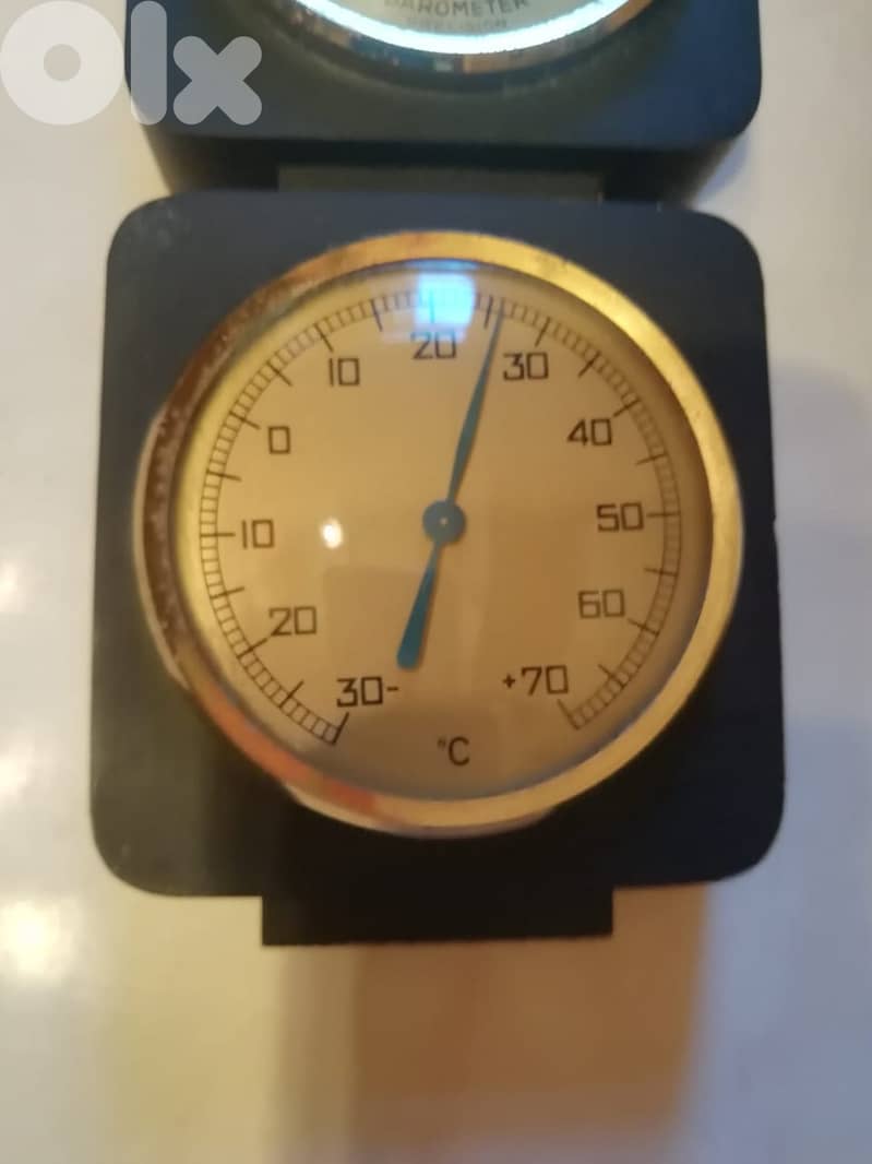 Retro style Barometer thermometer & hygrometer in wooden frame 2