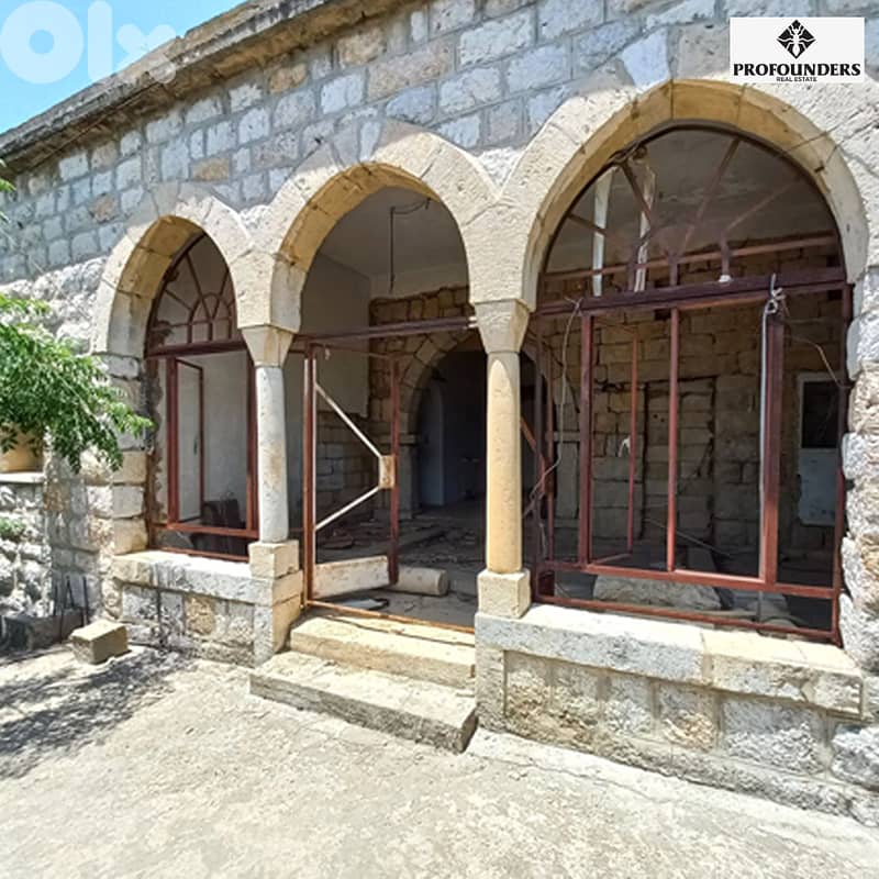 House for sale in Baabdat منزل للبيع في بعبدات 0