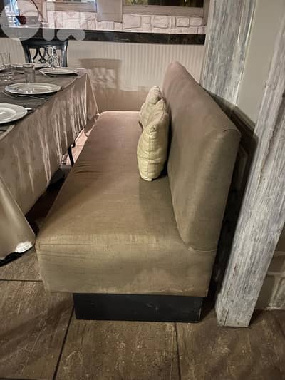 Canapes / Sofa