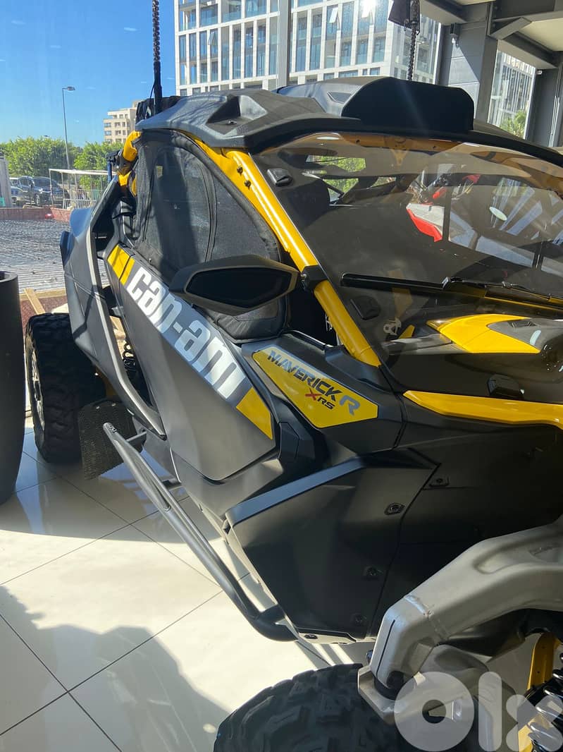 Can Am Maverik R XRS Turbo 1