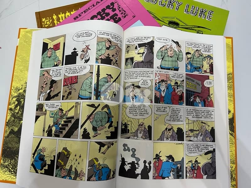 Super 95%new Mickey magazines and Cedric bandes déssinés 4