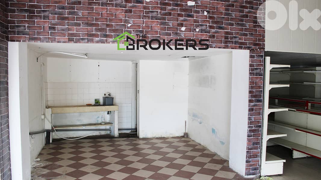 Showroom for Rent in Sin El Fil   صالة عرض للايجار في سن الفيل 0