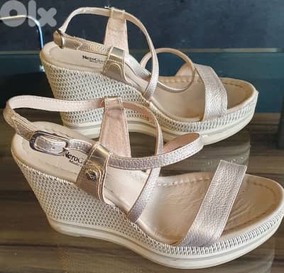 sandal Nero Giardini N36 Made inItaly like new 5$ b ashrafiye 03723895