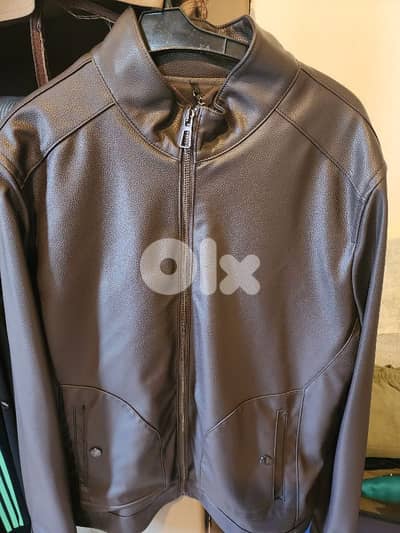 jacket jeld brown 8ami2 size M 50$