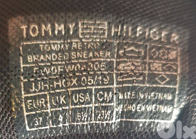 Spadrin TOMMY HILFIGER original n37 like new  5$ b  ashrafiye 03723895 3