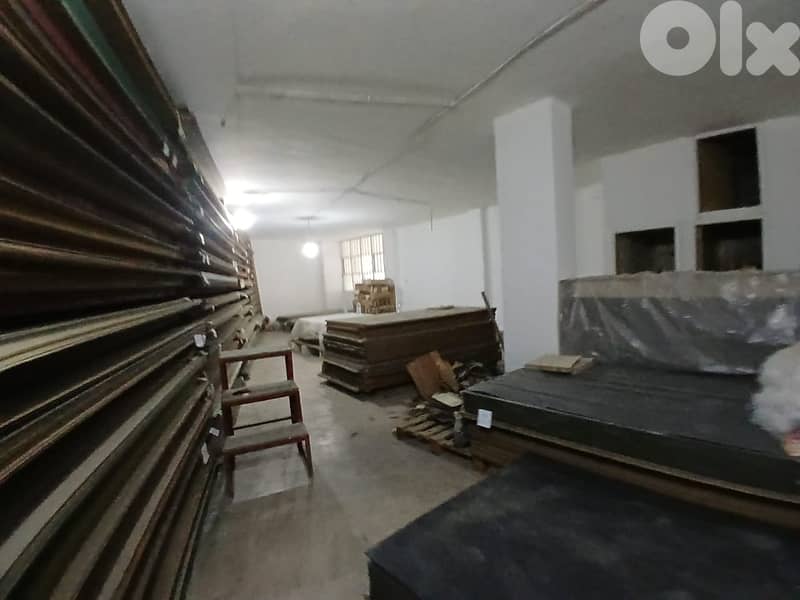 ZE25-4450 Shop 600m for Sale, Achrafieh Geitawi محل للبيع في الأشرفية 0