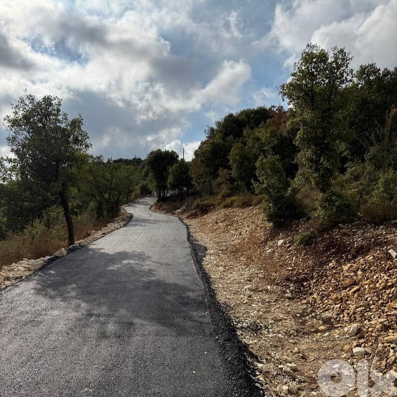 Land In Mechmech-Jbeil For Saleارض للبيع في مشمش مطلة على دير مار شربل 1