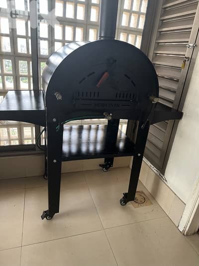 Oven for outdoors- merhi group brand - excellent condition