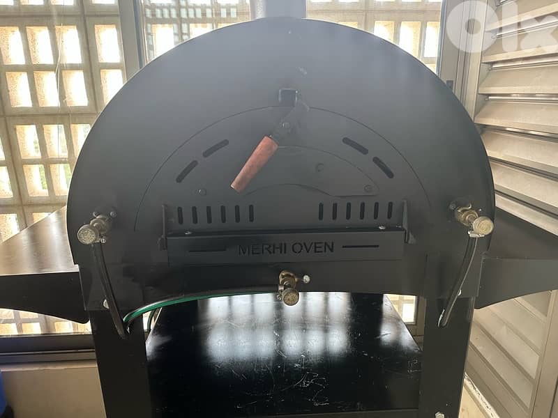Oven for outdoors- merhi group brand - excellent condition 1