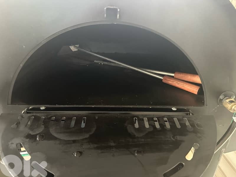 Oven for outdoors- merhi group brand - excellent condition 4