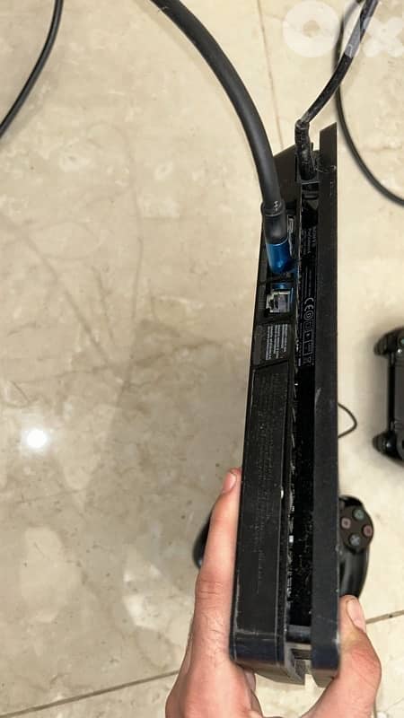 ps4 slim 1
