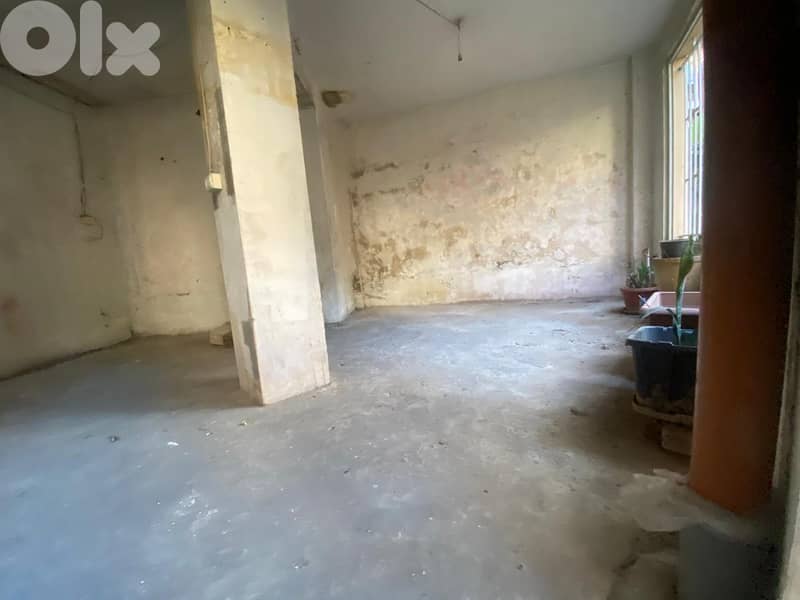 Shop for Rent in Ain Al Mraisehمحل للإيجار في عين المريسة 0