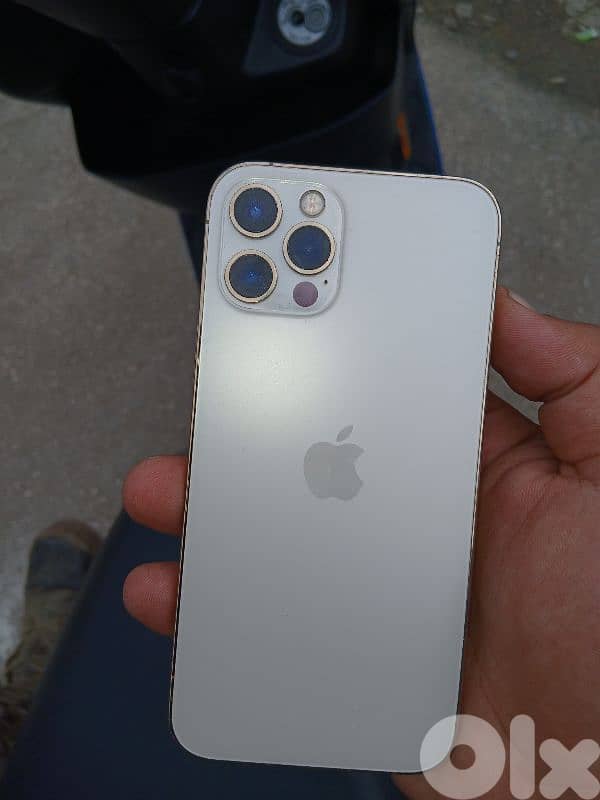 iphone 12pro 2