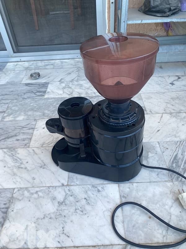 Cunill Coffee Grinder مطحنة بن 2