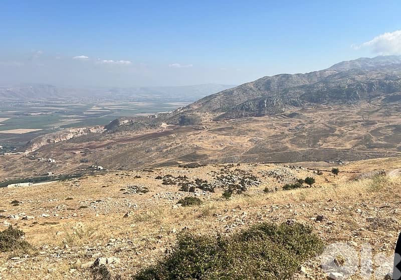 One plot in Mreijat with panoramic view over Bella’s valley 1