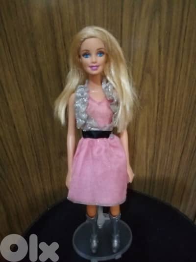 Barbie GLITZ Dressed Mattel 2010 unflexible legs+Boots as new doll=20$