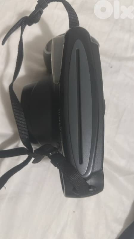 like new Insta Camera- Fujifilm instax210  + film + sony bag 3