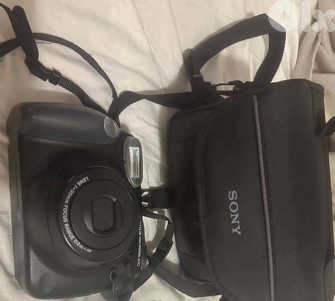 like new Insta Camera- Fujifilm instax210  + film + sony bag 5