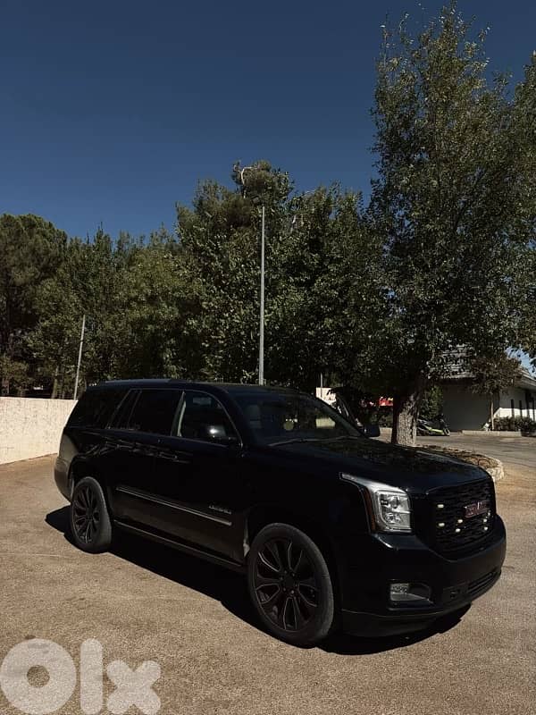 GMC Yukon Denali 2015 Black edition - Company source 0