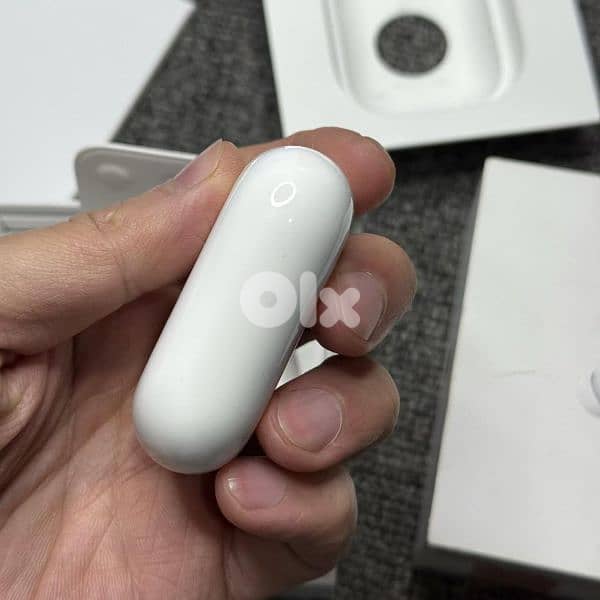 Apple AirPods pro 2 USB C Original Apple with warranty 2