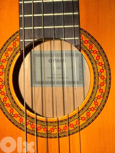 Yamaha C40 guitar