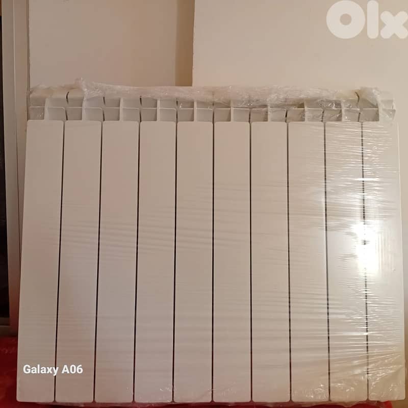 Radiator- New in box. Global Raditors Made in Italy - رادياتير (مِدْفأ 1