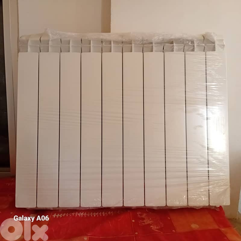 Radiator- New in box. Global Raditors Made in Italy - رادياتير (مِدْفأ 2