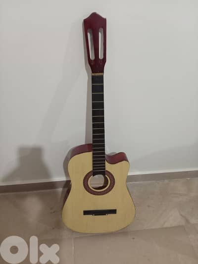 غيتار للبيع للديكور شبه جديد السعر 25$