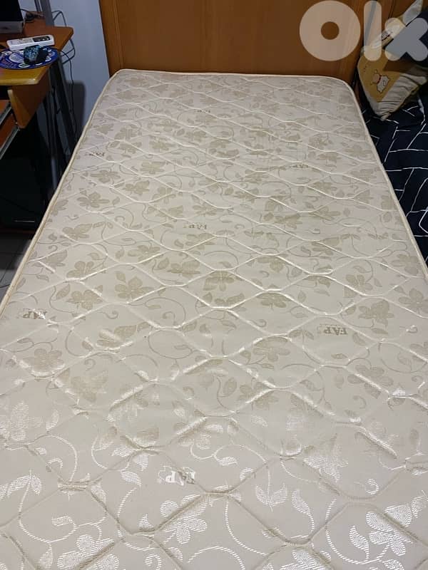 wooden bed with mattress excellent condition and two drawers 0