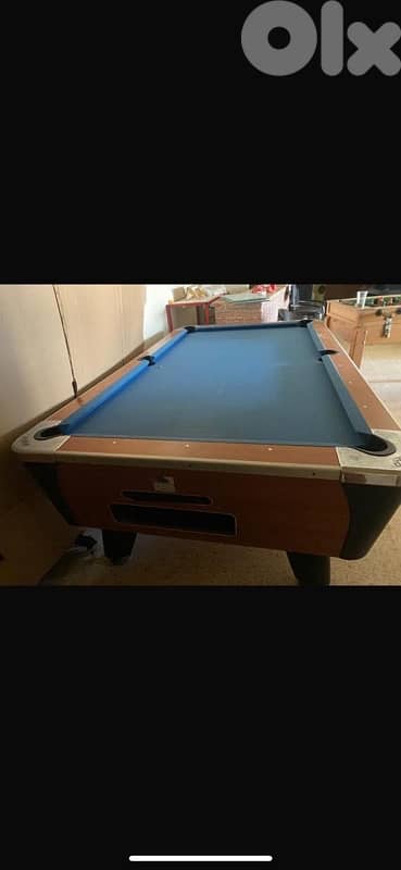 billiard table condition super clean used for 4 month with good price