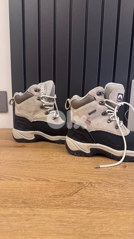 hiking shoes 3