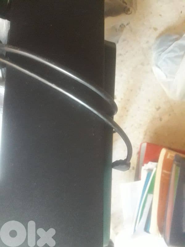 Ps4 slim 5ar2a ma3 maskteyn 1 mnoun original + 2cd 3