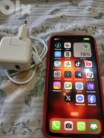 ايفون 11pro max شاشه اصليه فيس،شغال مغير بطاريه ومجمرك