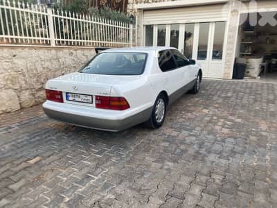 Lexus LS-Series 1995