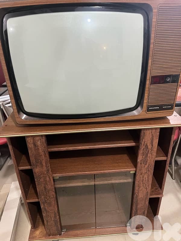 old tv antique تلفاز انتيك 1