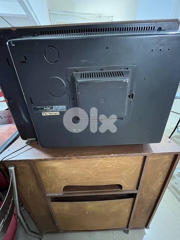old tv antique تلفاز انتيك 4