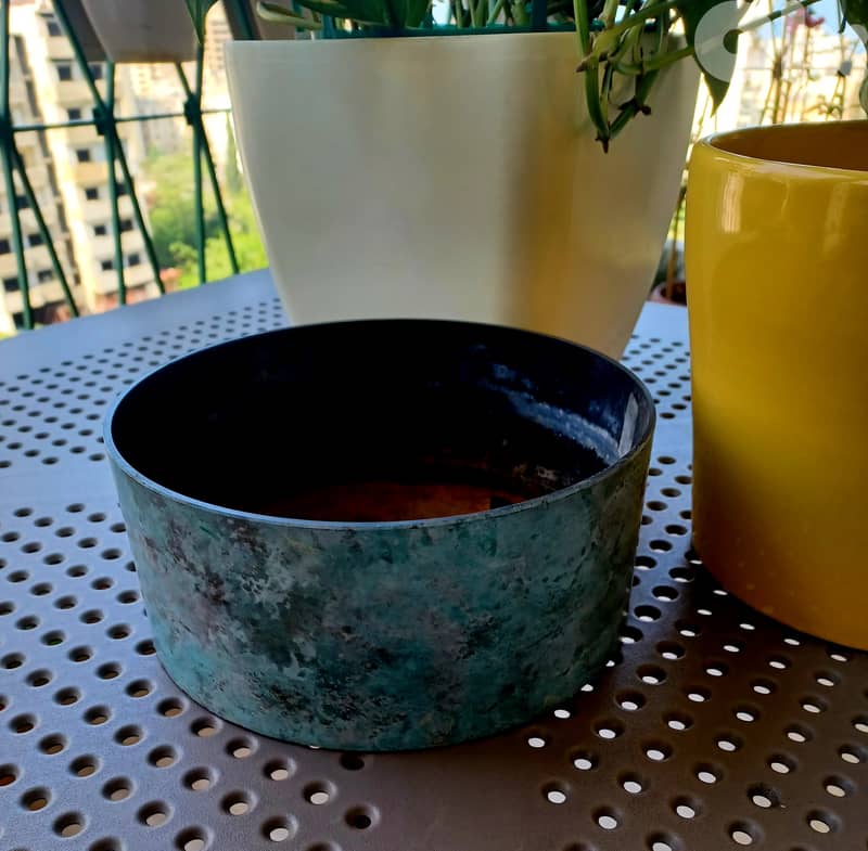 Cache pots 2